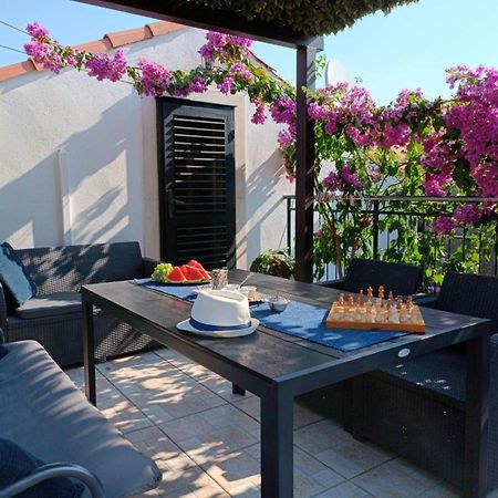 Holiday Home By The Sea - Nina & Kate Ston Exterior foto